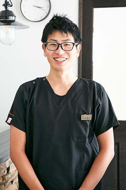 院長 新村薫平