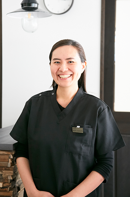 歯科医師 新村佳奈子